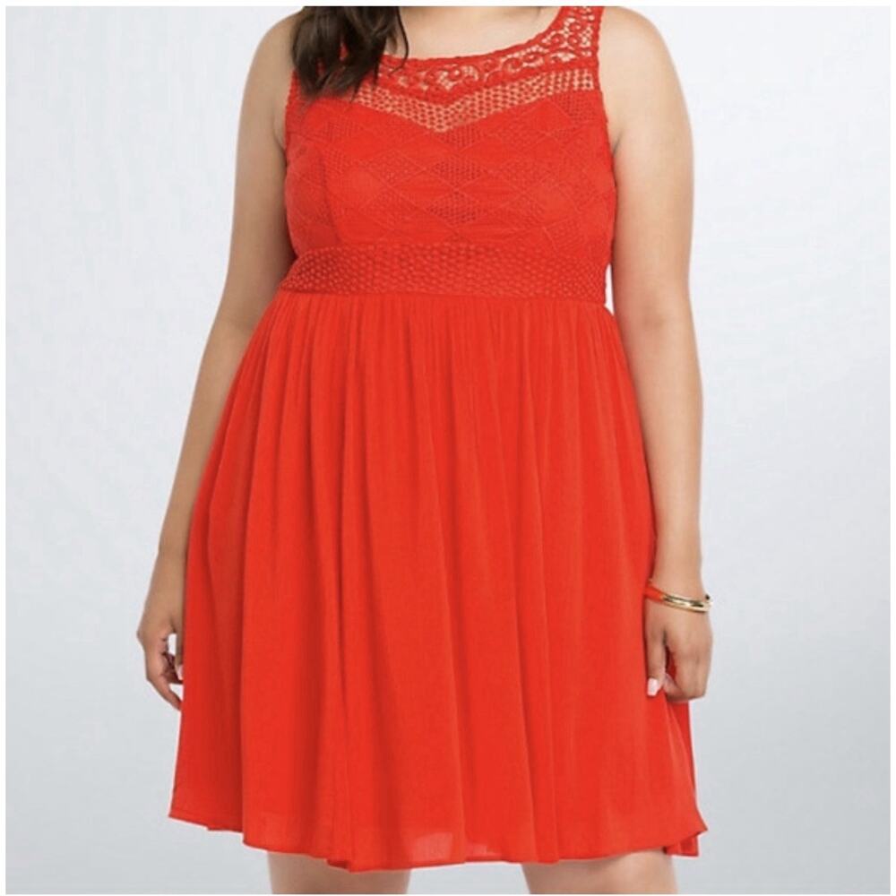 Plus Size Red Lace Bodice Sleeveless Dress